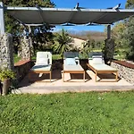 Maison Renovee Typique, Au Calme, Piscine. La Courtete