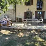 Maison Renovee Typique, Au Calme, Piscine.