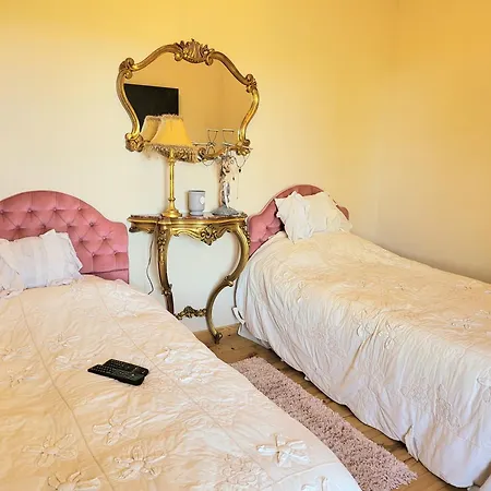 Maison Renovee Typique, Au Calme, Piscine. Holiday home *