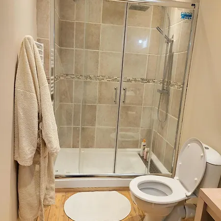 Maison Renovee Typique, Au Calme, Piscine. La Courtete