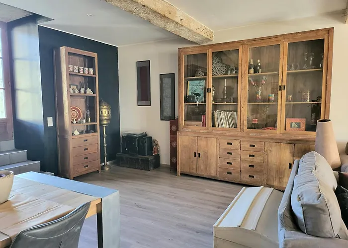 Σπίτι διακοπών Maison Renovee Typique, Au Calme, Piscine.