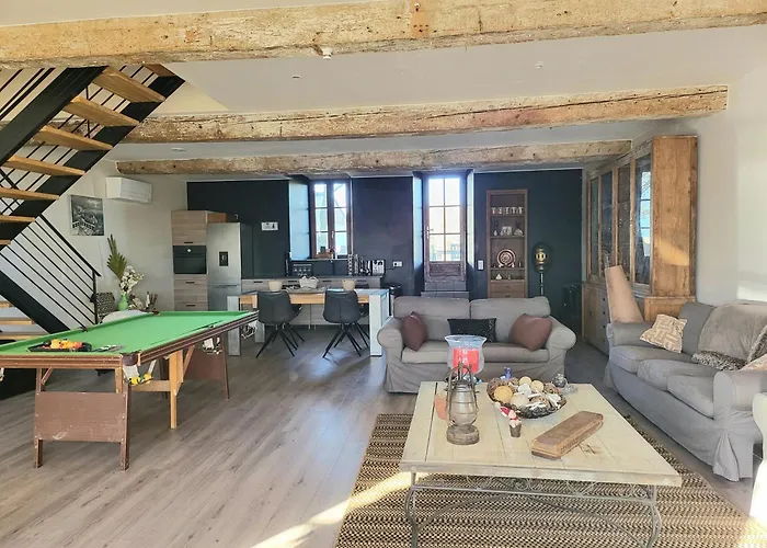 Maison Renovee Typique, Au Calme, Piscine.